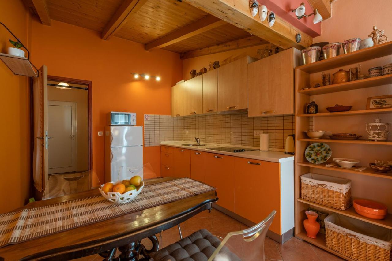 Apartment Orange 29 Rovinj Exterior photo